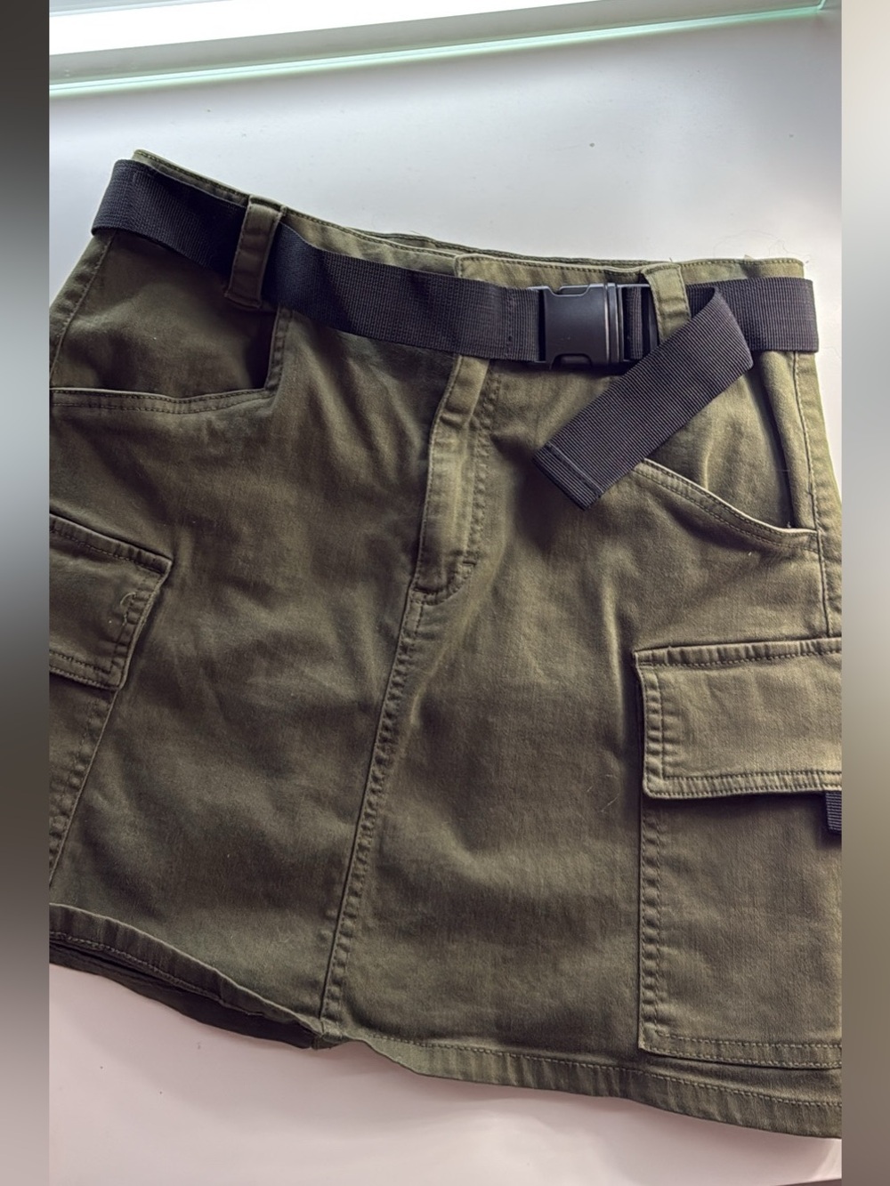 Garage buckle skirt